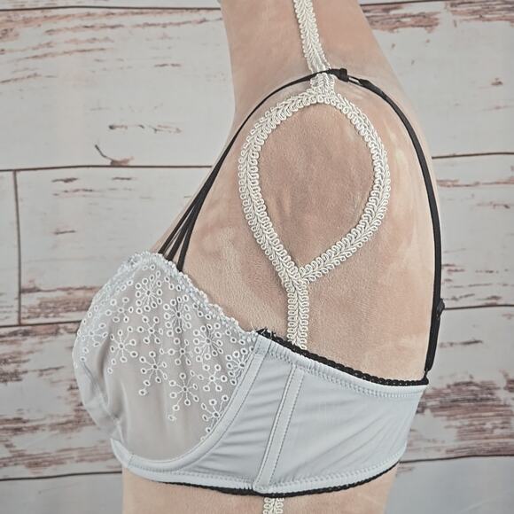 Affinitas Intimates Balconette Bra White Lace Size 36DD - Picture 2 of 7